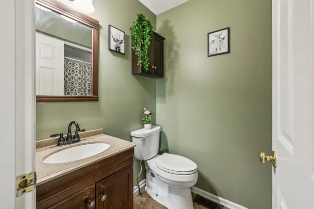 $427,400 | 221 East Main Street, Gordonsville, TN 38563