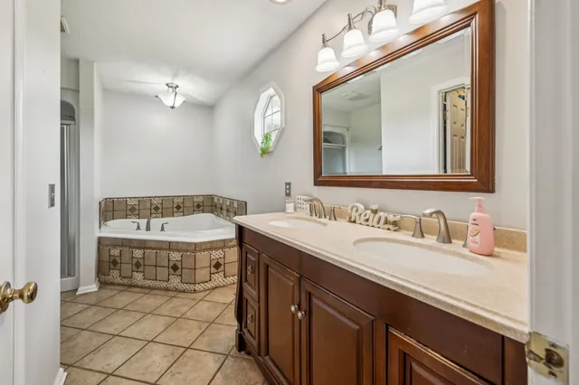 $427,400 | 221 East Main Street, Gordonsville, TN 38563