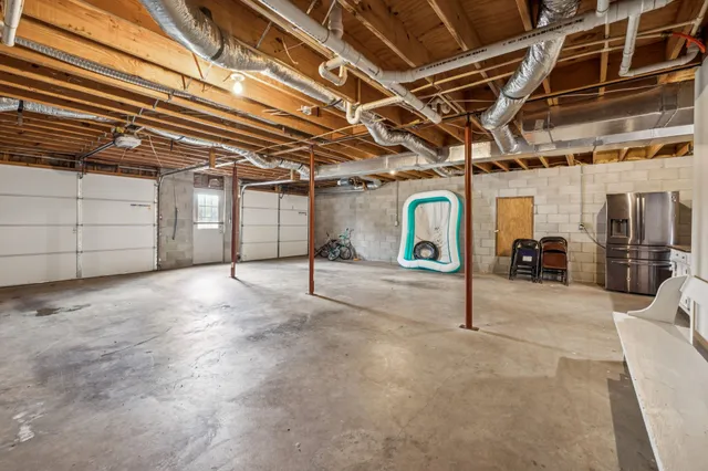 $427,400 | 221 East Main Street, Gordonsville, TN 38563