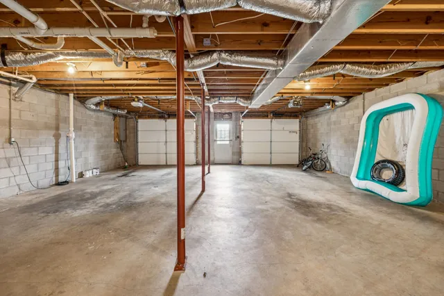 $427,400 | 221 East Main Street, Gordonsville, TN 38563