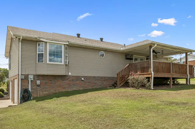 $427,400 | 221 East Main Street, Gordonsville, TN 38563