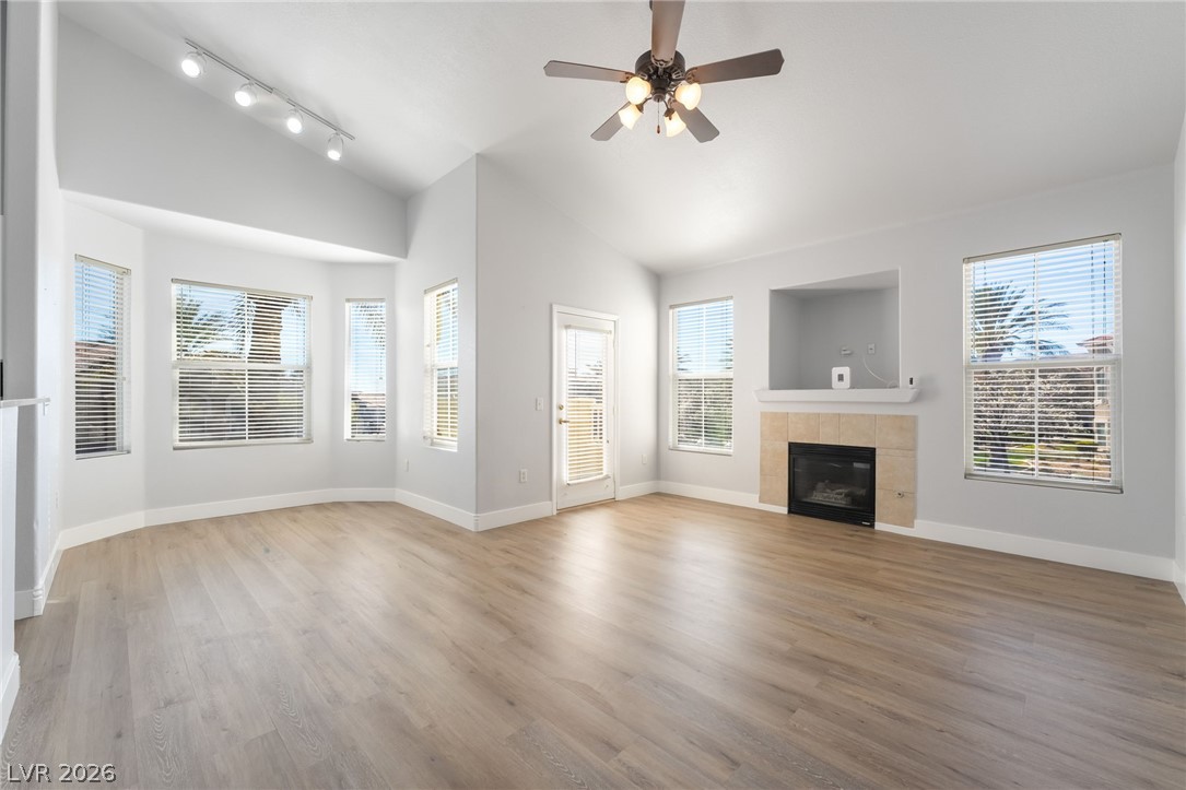 10001 Peace Way, Unit 2181 Las Vegas, NV 89147 - Photo 2 of 40