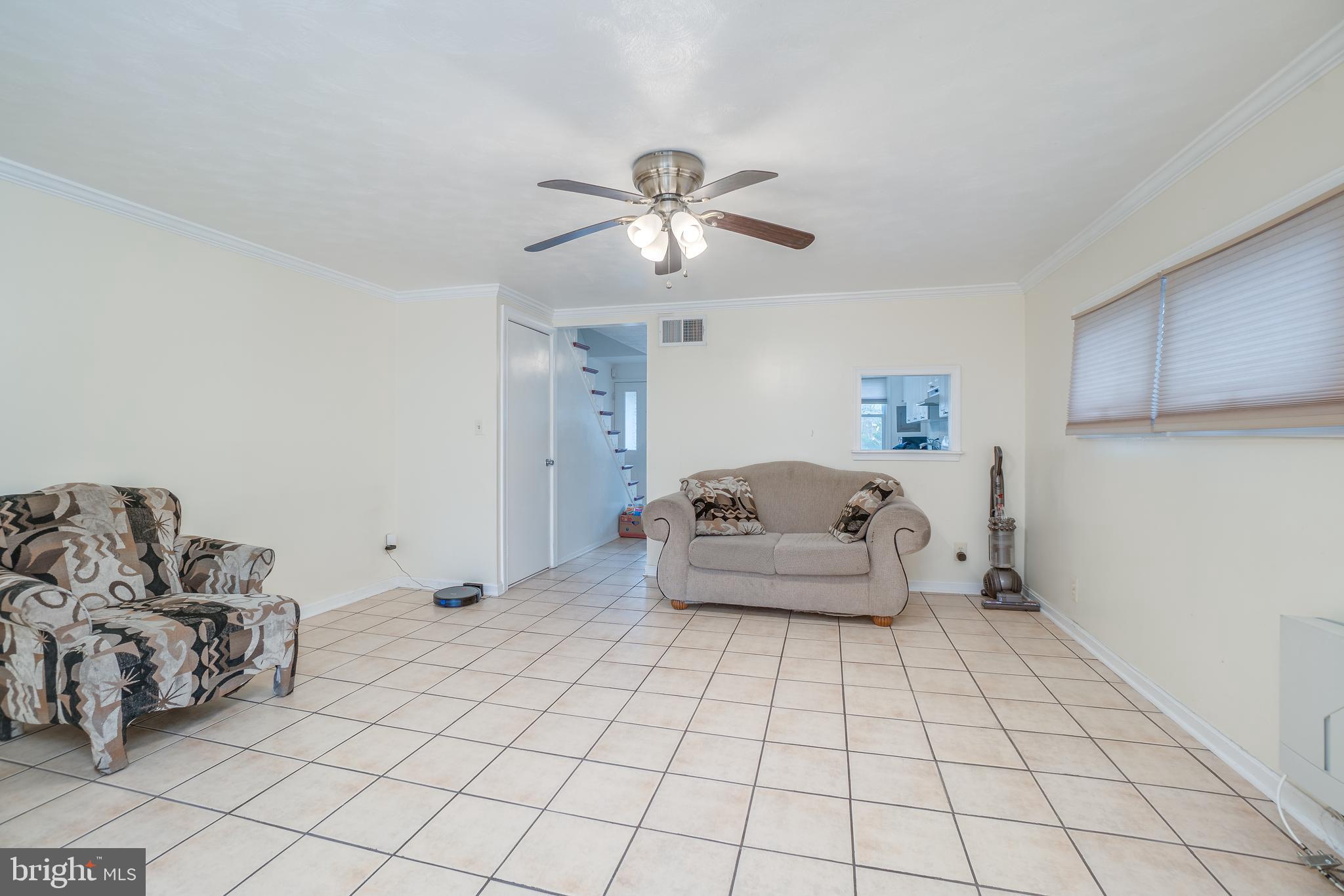 4001 Hollins Ferry Road Halethorpe, MD 21227 - Photo 11 of 26 family room
