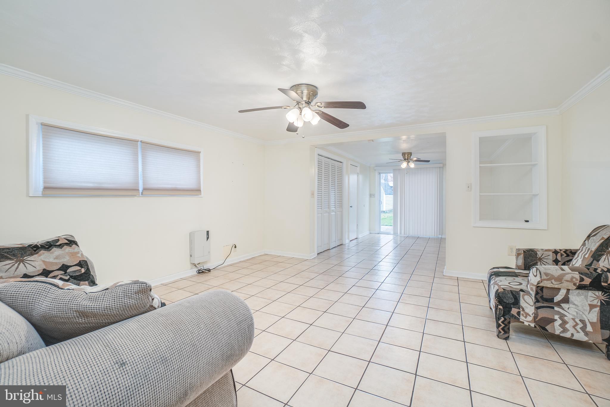 4001 Hollins Ferry Road Halethorpe, MD 21227 - Photo 10 of 26 family room