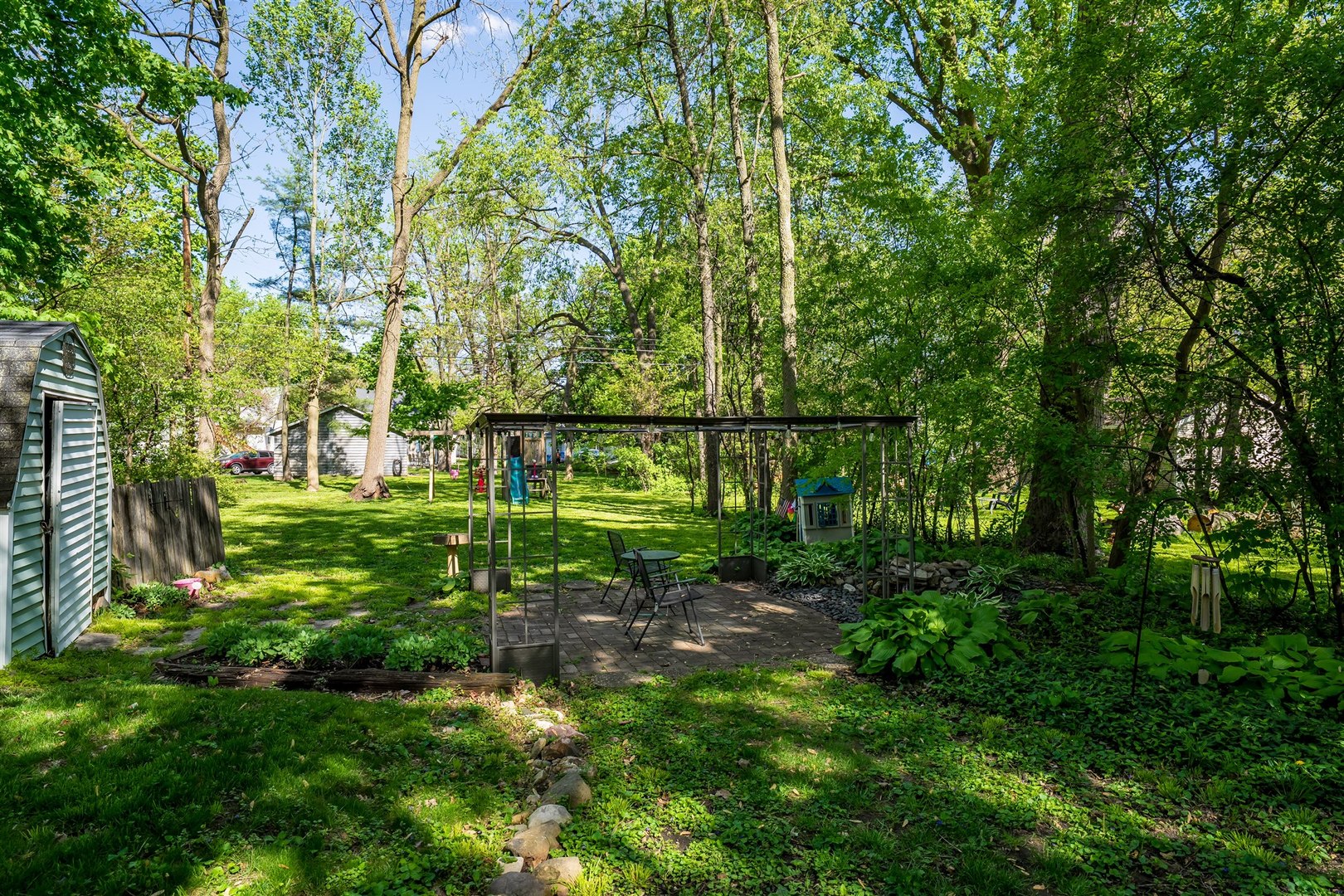 504 Normal Avenue Normal, IL 61761 - Photo 18 of 24 a view of a park with large trees