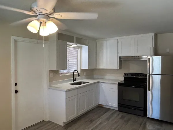$1,975 | 726 East 3rd Avenue, Mesa, AZ 85204