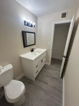 $1,975 | 726 East 3rd Avenue, Mesa, AZ 85204