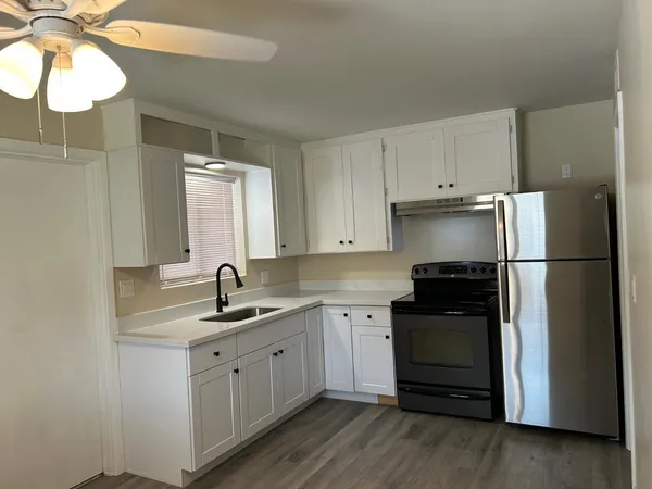 $1,975 | 726 East 3rd Avenue, Mesa, AZ 85204