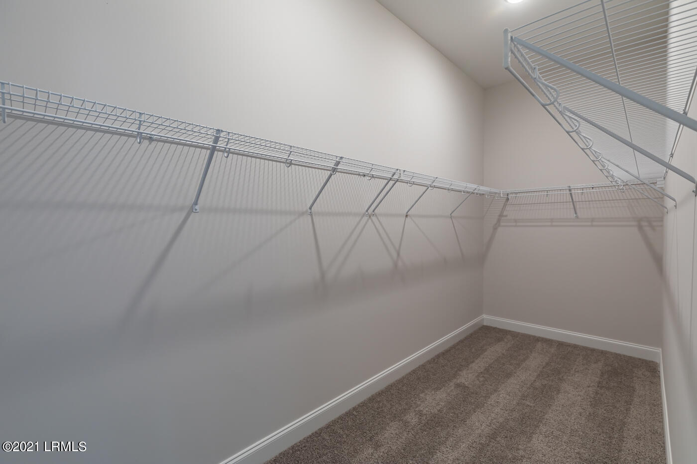 106 Newton Terrace Ridgeland, SC 29936 - Photo 20 of 37 20 Master closet