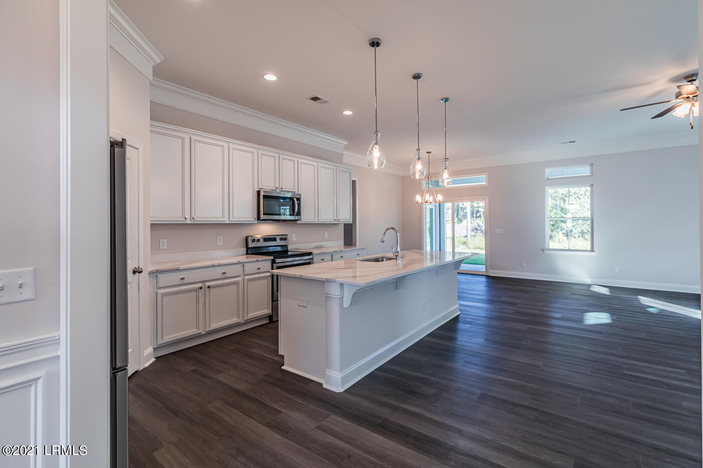 106 Newton Terrace Ridgeland, SC 29936 - Photo 6 of 37 6 Kitchen
