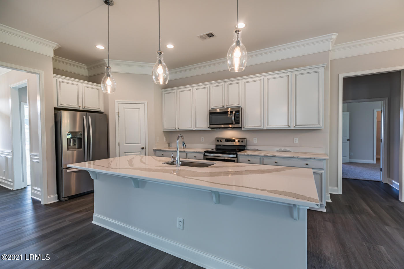 106 Newton Terrace Ridgeland, SC 29936 - Photo 9 of 37 9 Kitchen
