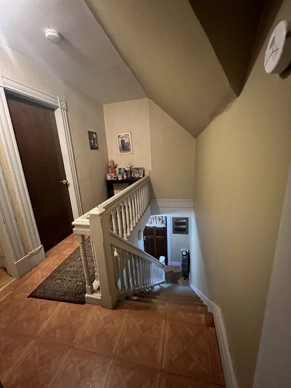 27 Andrew Street Springfield, MA 01109 - Photo 12 of 34 Gallery Image 12