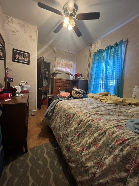 27 Andrew Street Springfield, MA 01109 - Photo 8 of 34 Gallery Image 8