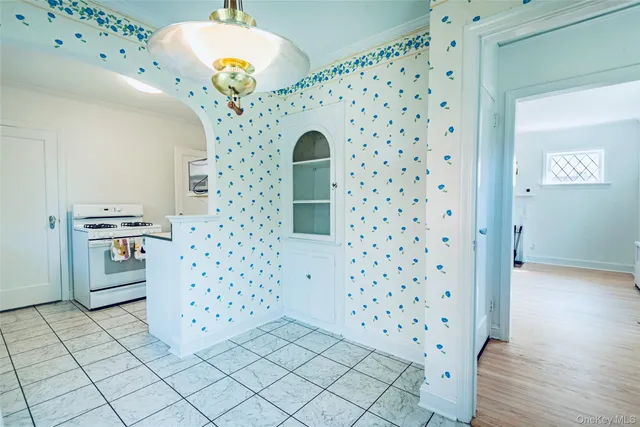 $969,000 | 147 Nugent Street, New Hyde Park, NY 11040