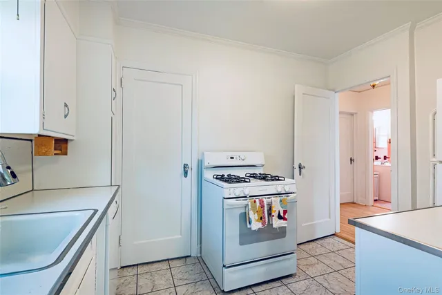 $969,000 | 147 Nugent Street, New Hyde Park, NY 11040