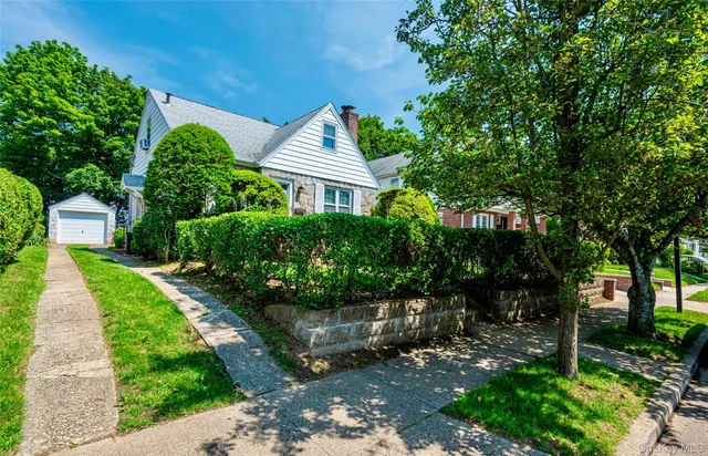 $969,000 | 147 Nugent Street, New Hyde Park, NY 11040