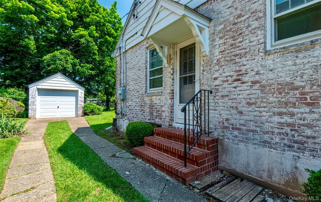 $969,000 | 147 Nugent Street, New Hyde Park, NY 11040