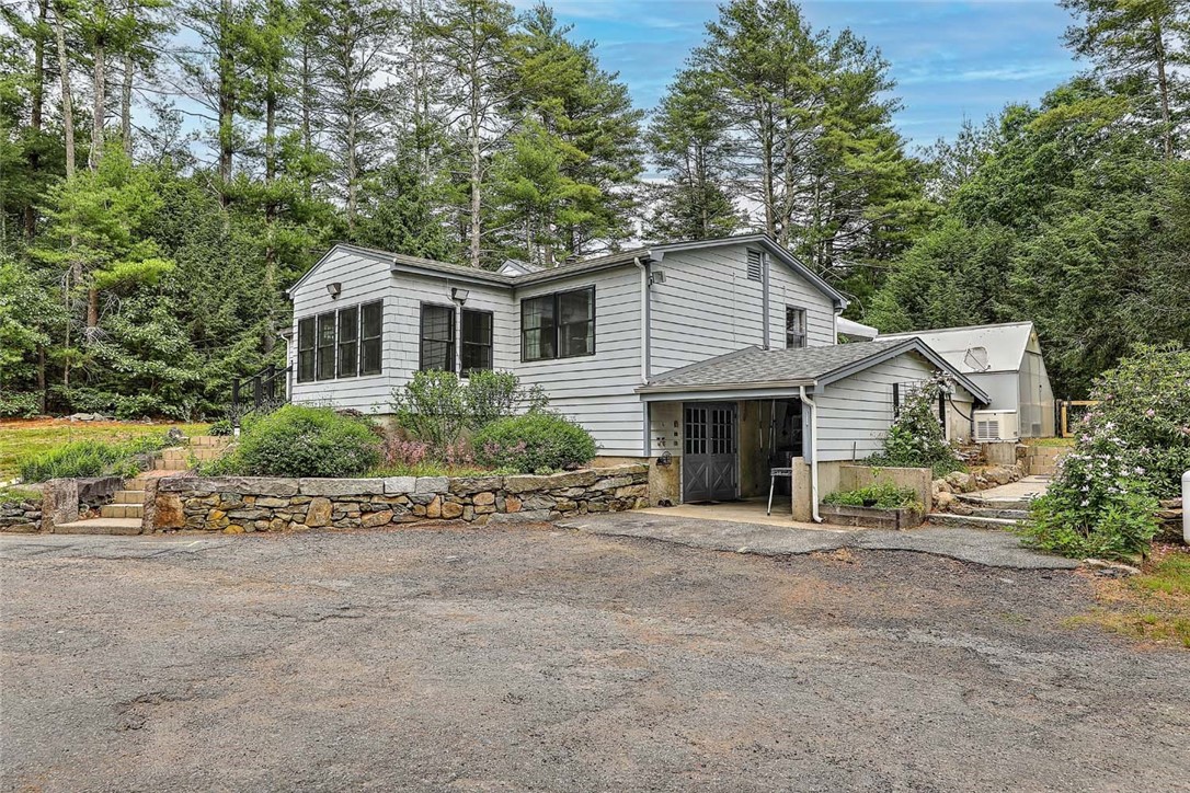 89 Skunk Hill Road Hopkinton, RI 02832 - Photo 3 of 50