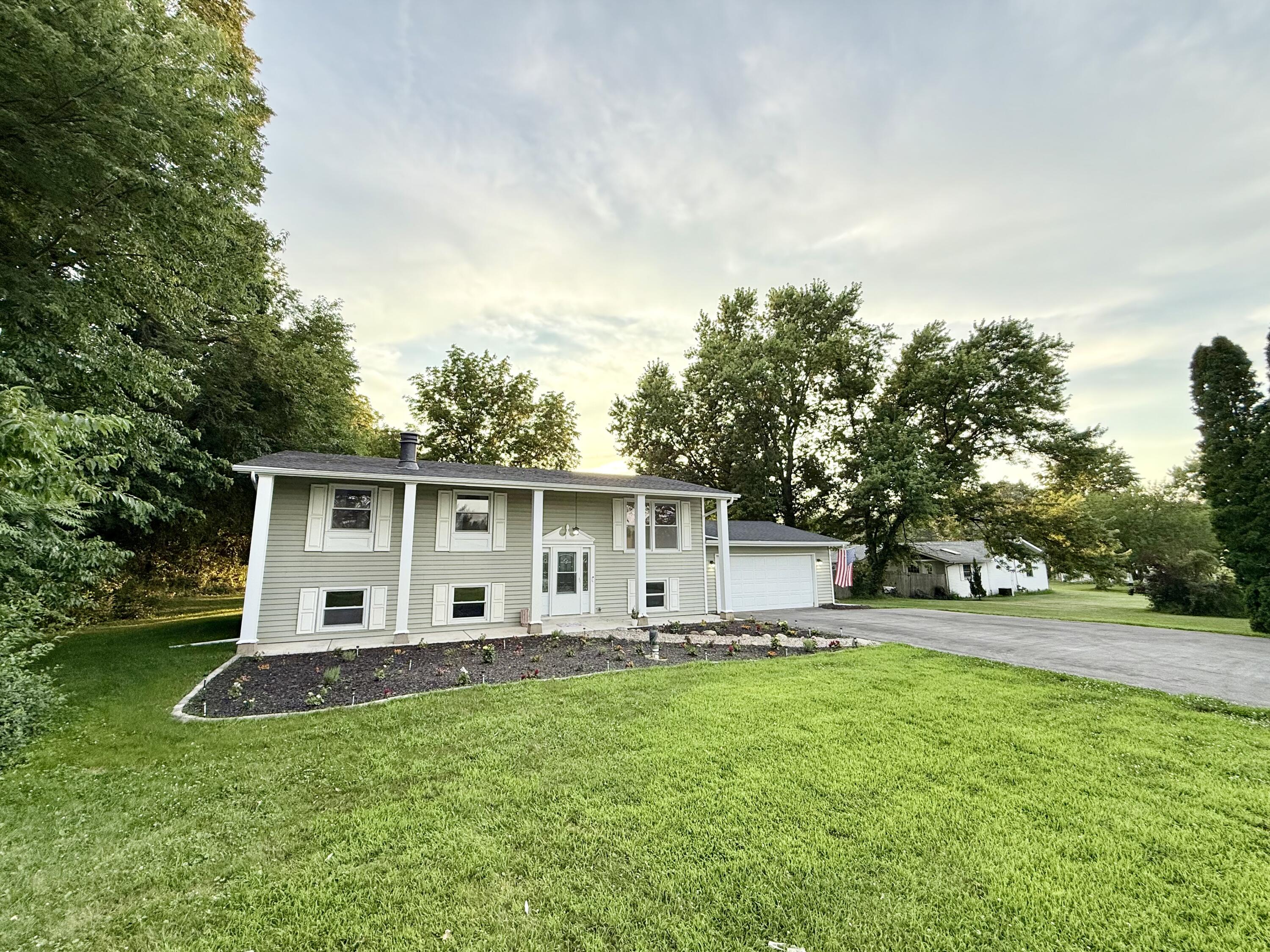 750 Meridian Road Valparaiso, IN 46385 - Photo 4 of 25 3000x2250