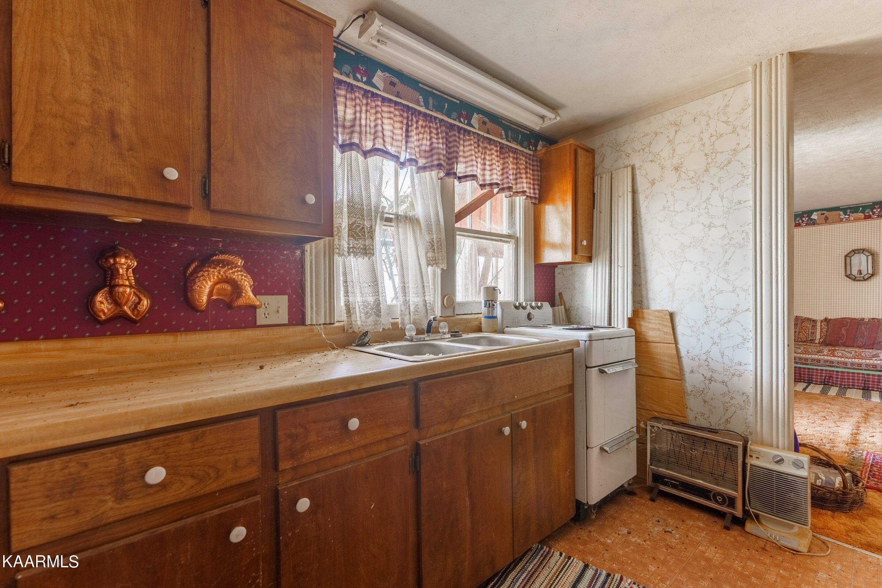 3149-3155 Dupont Springs Road Sevierville, TN 37862 - Photo 3 of 20 _DSC5903-HDR