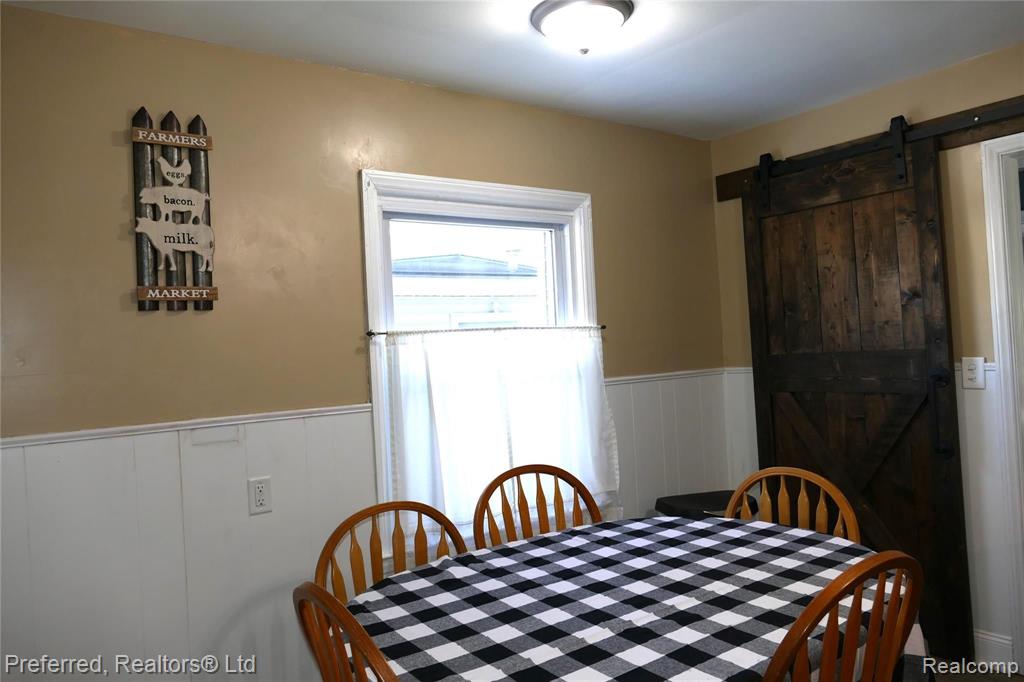 13975 Sheldon Road Belleville, MI 48111 - Photo 4 of 23