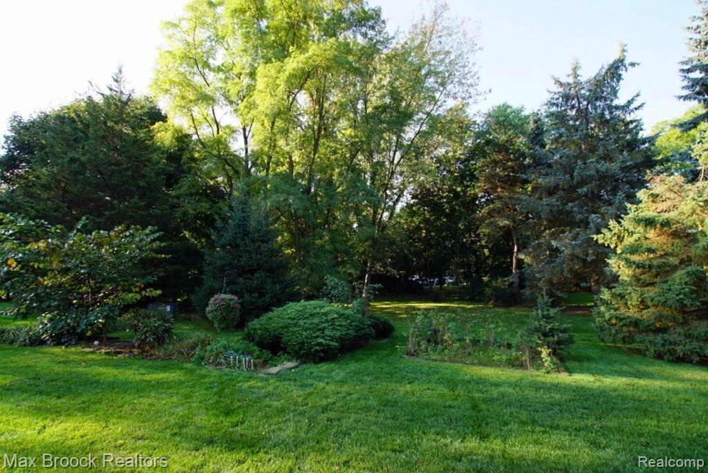 36296 Fredericksburg Road Farmington Hills, MI 48331 - Photo 27 of 30