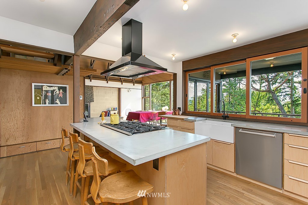 18747 Ridgefield Road Northwest Shoreline, WA 98177 - Photo 8 of 25 Gallery Image 8