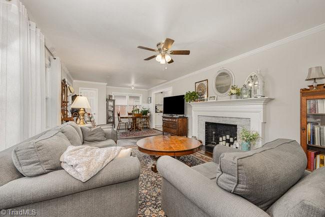603 Quaker Lane High Point, NC 27262 - Photo 6 of 26 Gallery Image 6