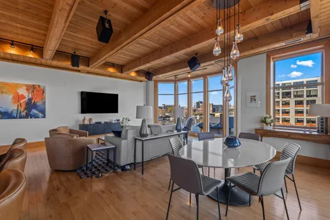 $1,250,000 | 541 East Erie Street, Unit 302, Milwaukee, WI 53202