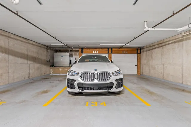 $1,250,000 | 541 East Erie Street, Unit 302, Milwaukee, WI 53202