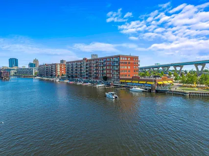 $1,250,000 | 541 East Erie Street, Unit 302, Milwaukee, WI 53202