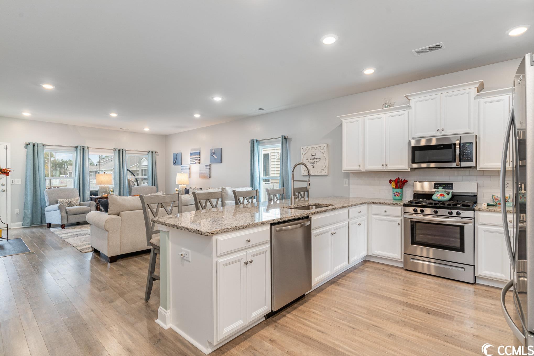863 Brant Street Myrtle Beach, SC 29579 - Photo 5 of 40 Gallery Image 5