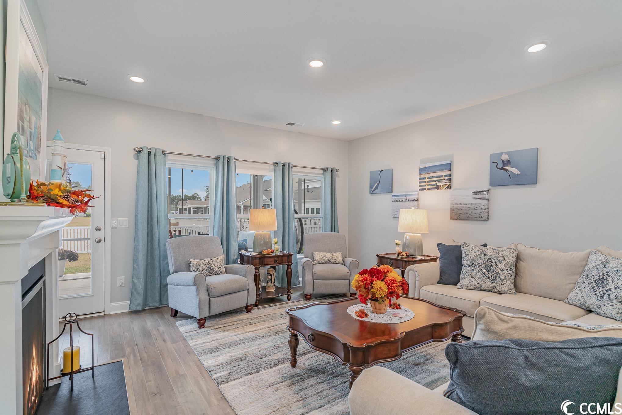 863 Brant Street Myrtle Beach, SC 29579 - Photo 7 of 40 Gallery Image 7