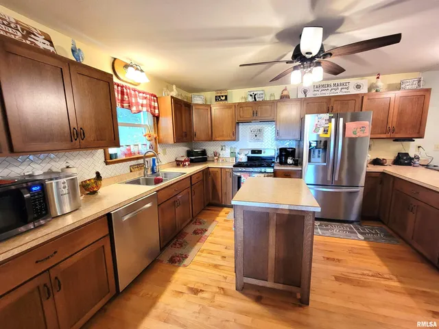 $365,000 | 365 Hanging Rock Road, Flora, IL 62839