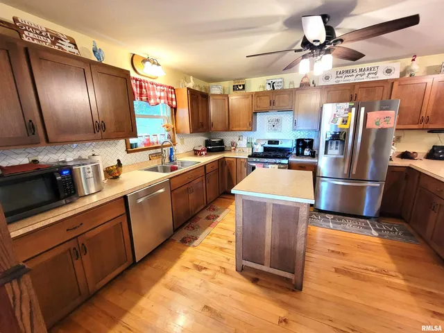 $365,000 | 365 Hanging Rock Road, Flora, IL 62839