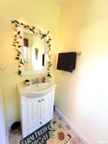 $365,000 | 365 Hanging Rock Road, Flora, IL 62839