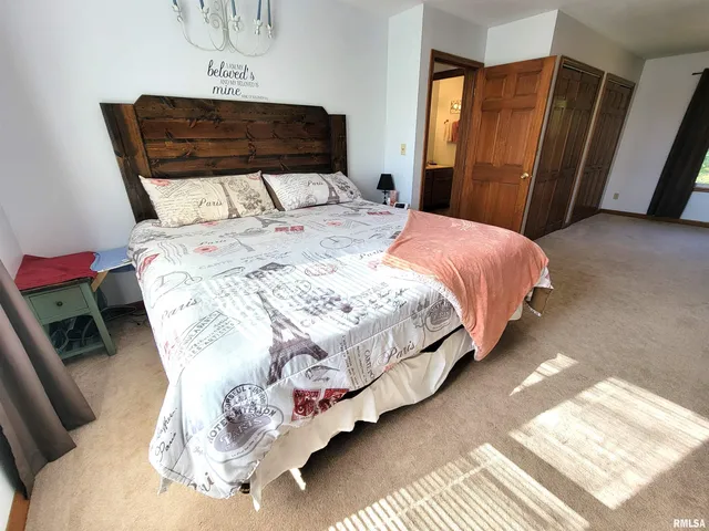 $365,000 | 365 Hanging Rock Road, Flora, IL 62839