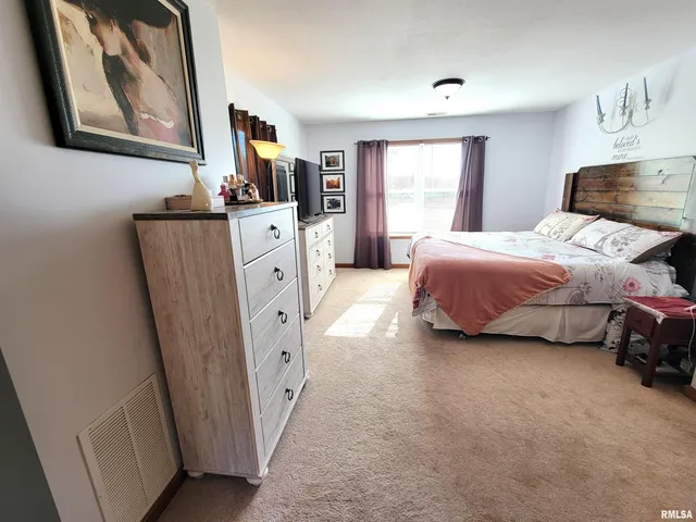 $365,000 | 365 Hanging Rock Road, Flora, IL 62839