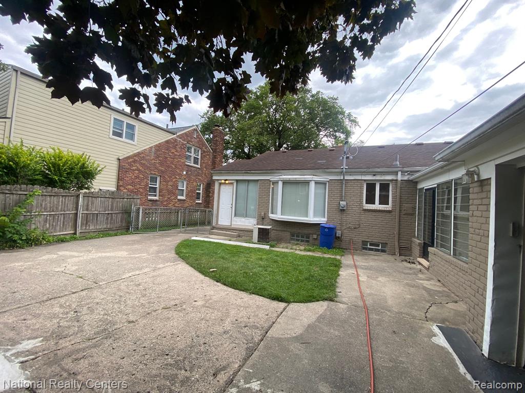 426 Moross Road Grosse Pointe, MI 48236 - Photo 31 of 36