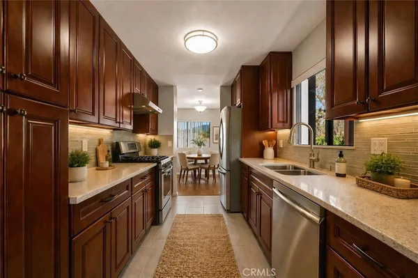 $788,000 | 1304 Stanley Avenue, Unit 10, Glendale, CA 91206