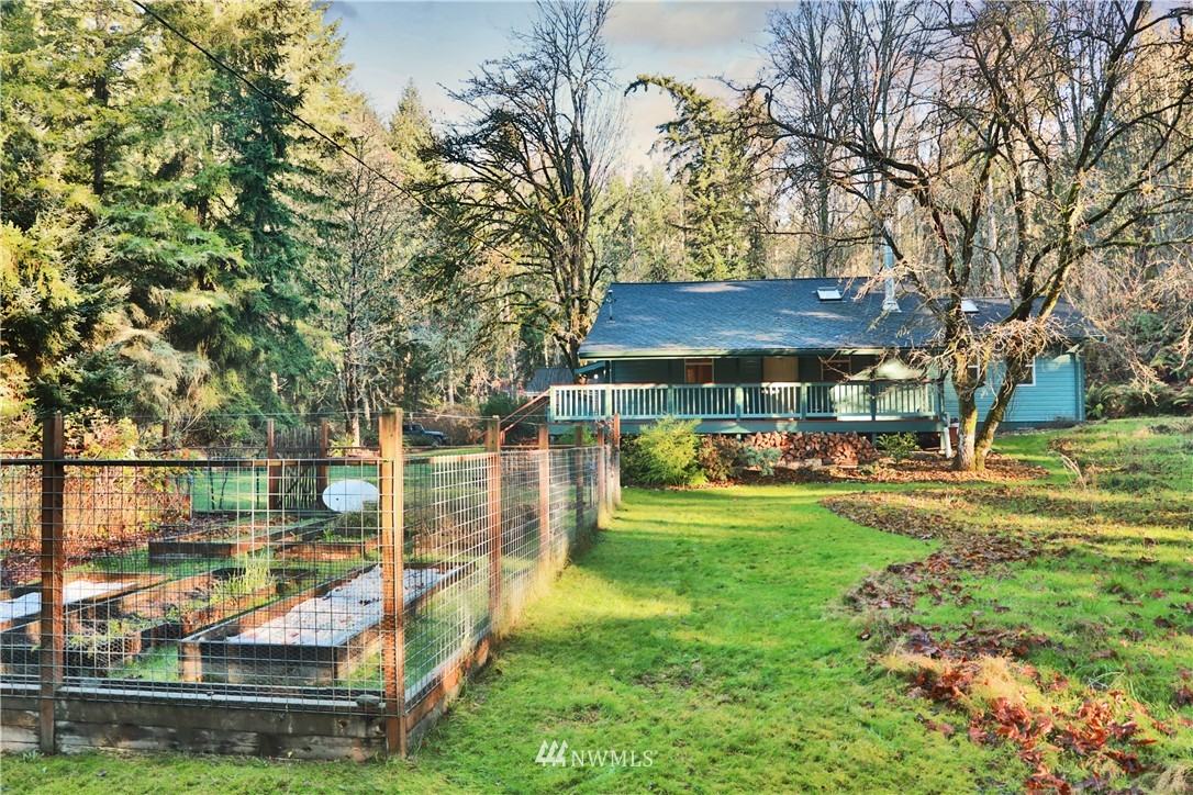 6427 Maxwelton Road Clinton, WA 98236 - Photo 2 of 40 Gallery Image 2