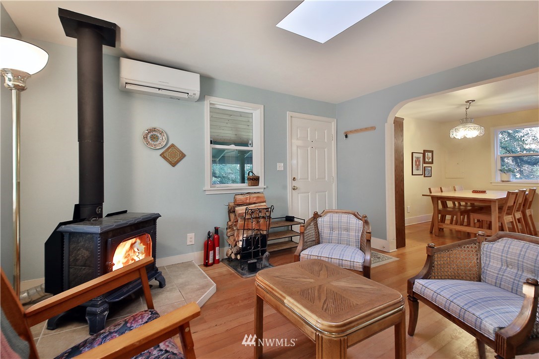 6427 Maxwelton Road Clinton, WA 98236 - Photo 3 of 40 Gallery Image 3