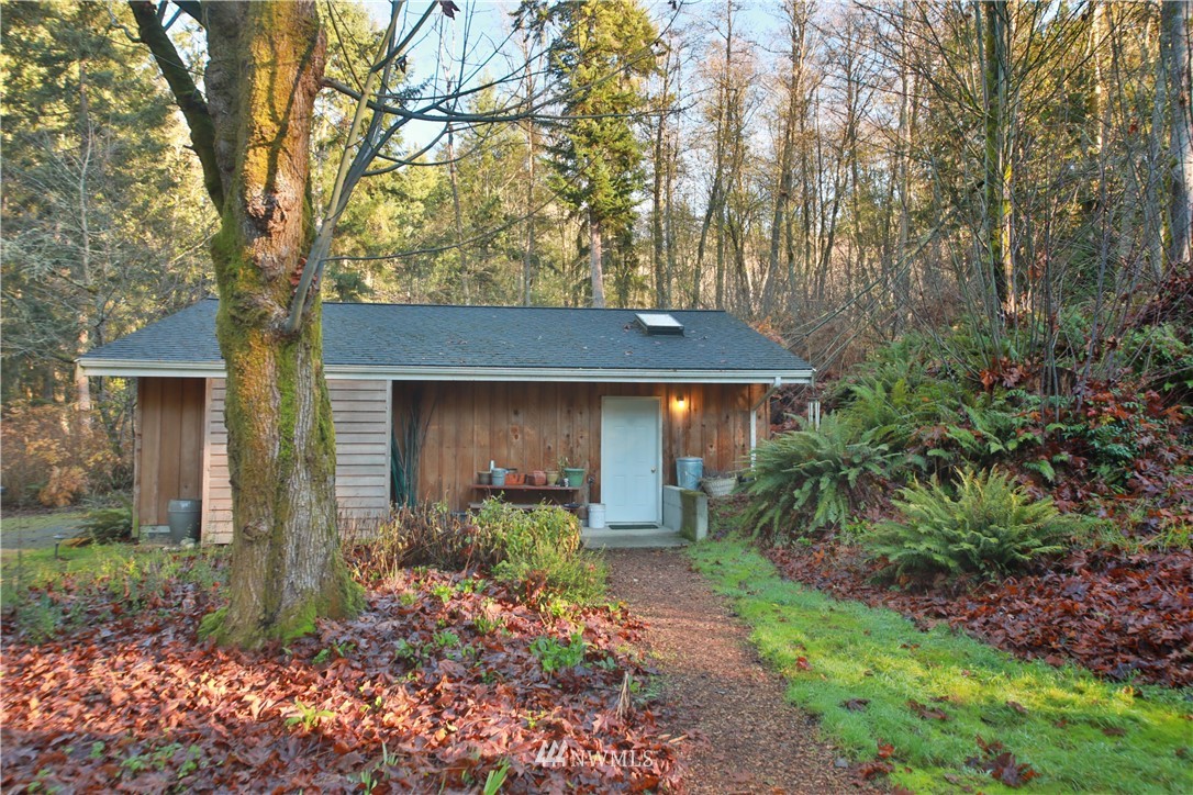 6427 Maxwelton Road Clinton, WA 98236 - Photo 33 of 40 Gallery Image 33