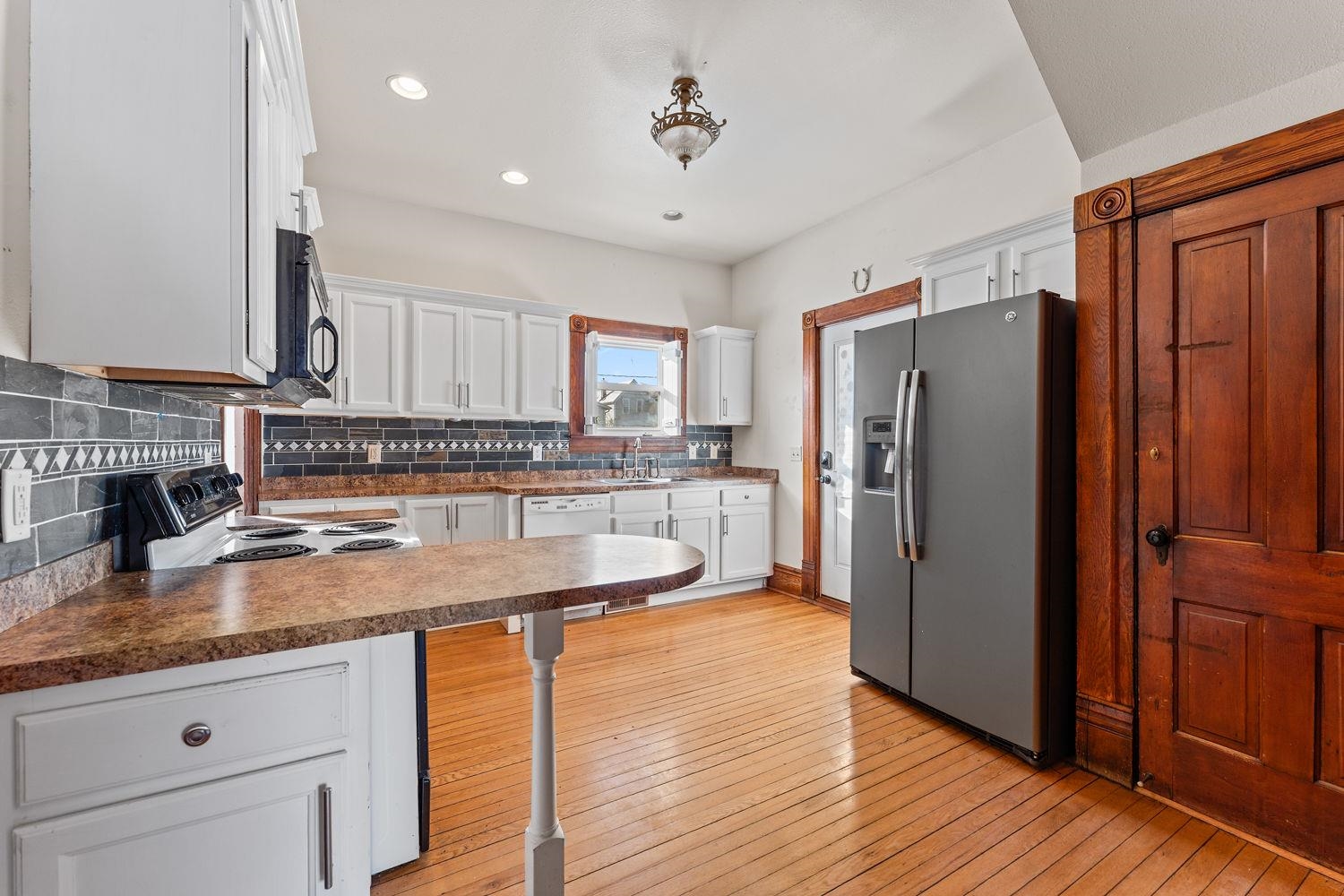 404 3rd Street Baraboo, WI 53913 - Photo 11 of 45