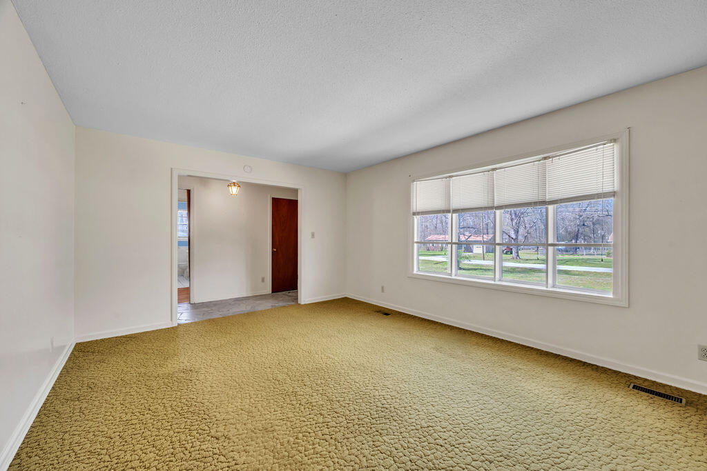 6914 Starlite Road Hixson, TN 37343 - Photo 12 of 57 6914StarLite-13