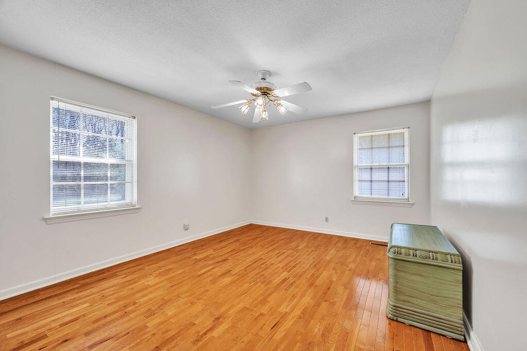 6914 Starlite Road Hixson, TN 37343 - Photo 36 of 57 6914StarLite-37