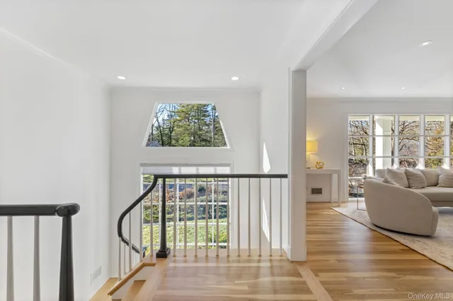 $2,200,000 | 21 Kolbert Drive, Scarsdale, NY 10583