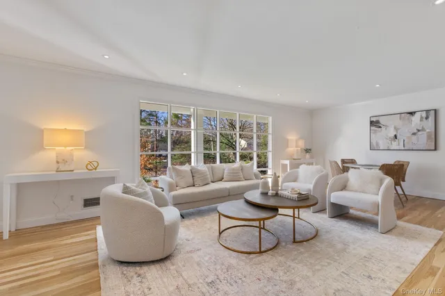 $2,200,000 | 21 Kolbert Drive, Scarsdale, NY 10583