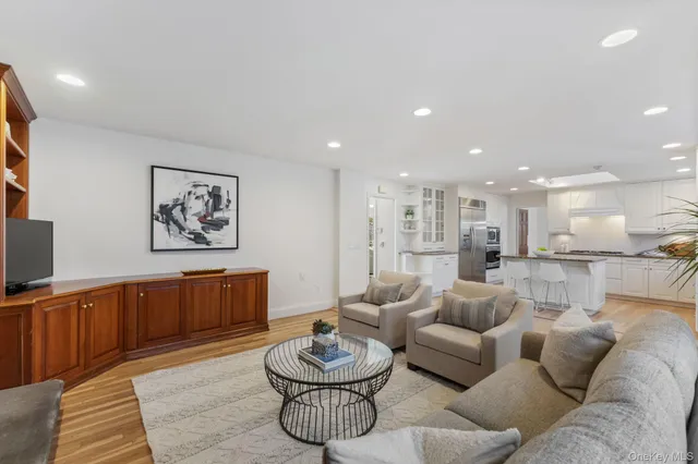 $2,200,000 | 21 Kolbert Drive, Scarsdale, NY 10583