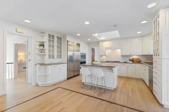 $2,200,000 | 21 Kolbert Drive, Scarsdale, NY 10583